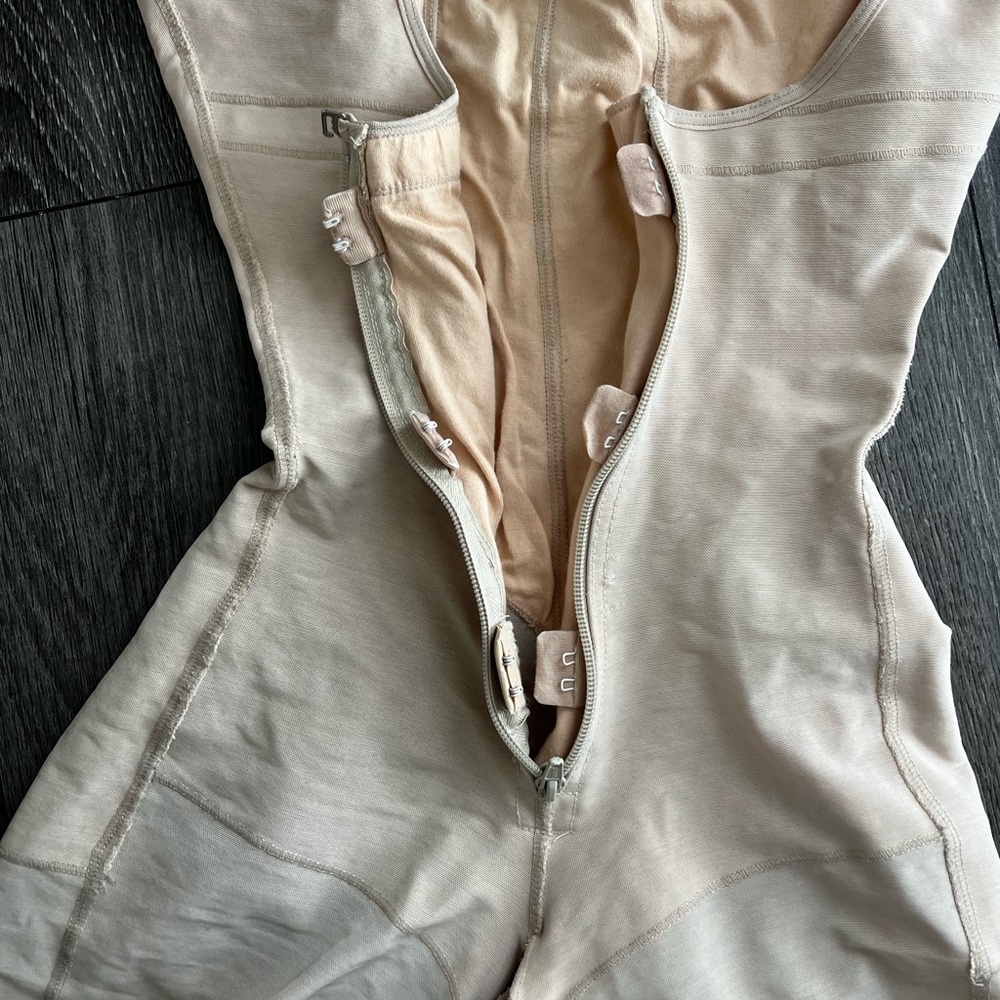 Equilibrium body shape wear/ faja